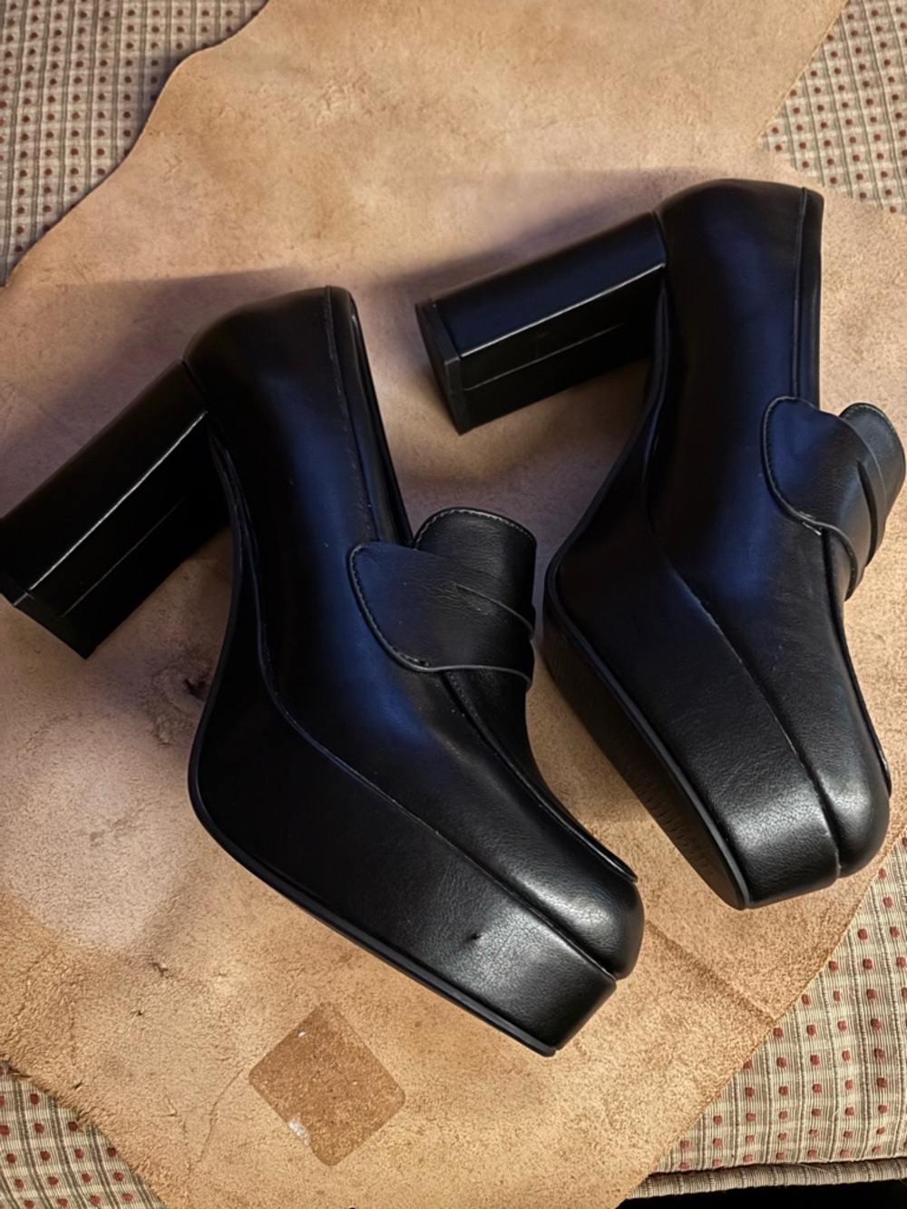 Y-Not ?Black Leather platform Chunky Slip-On Penny Loafers - Picture 2 of 5